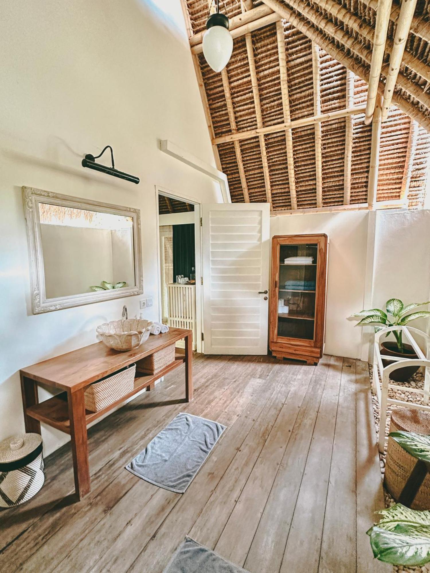Vayam Boutique Resort Gili Asahan Εξωτερικό φωτογραφία